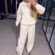Load image into Gallery viewer, Women’s Round-neck Casual Sports Sweatshirt and Jogger Pants (2-piece Set)