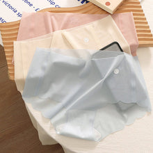 Load image into Gallery viewer, Women's Seamless Cool Breathable Panties