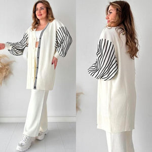 🧵 Stylish 2-piece set - Modern and comfortable design 🧵