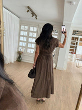 Load image into Gallery viewer, Omilika Gold Buttoned Belted Linen Dress
